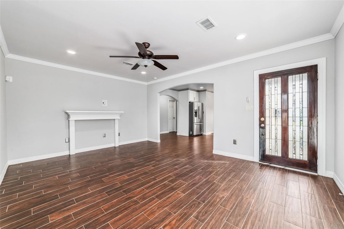 House in Houston, Texas, United States 3 - 17839341