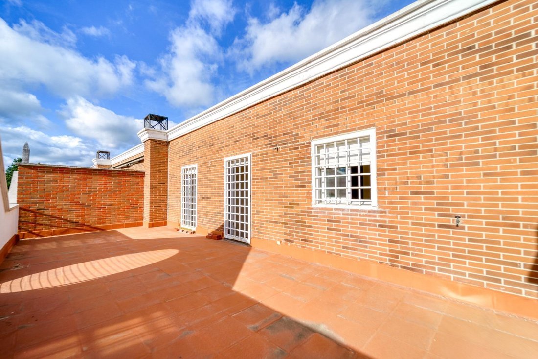 House in Pozuelo de Alarcon, Comunidad de Madrid, Spain 2 - 16547211