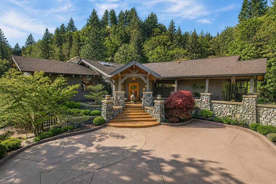 House in Ashland, Oregon, United States 1 - 17838350