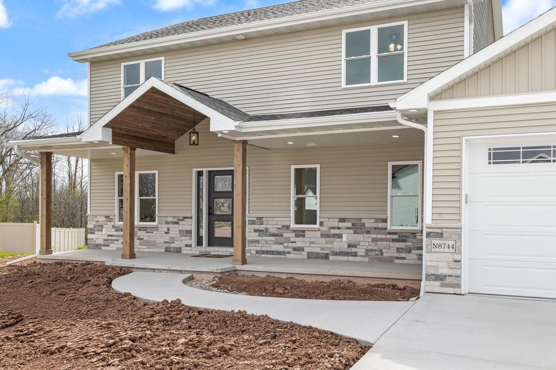 House in Menasha, Wisconsin, United States 2 - 17838652