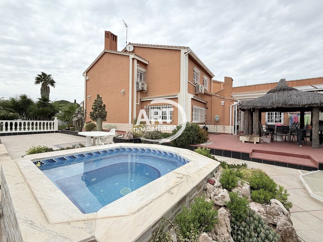 Chalet in San Antonio de Benageber, Valencian Community, Spain 2 - 17838254
