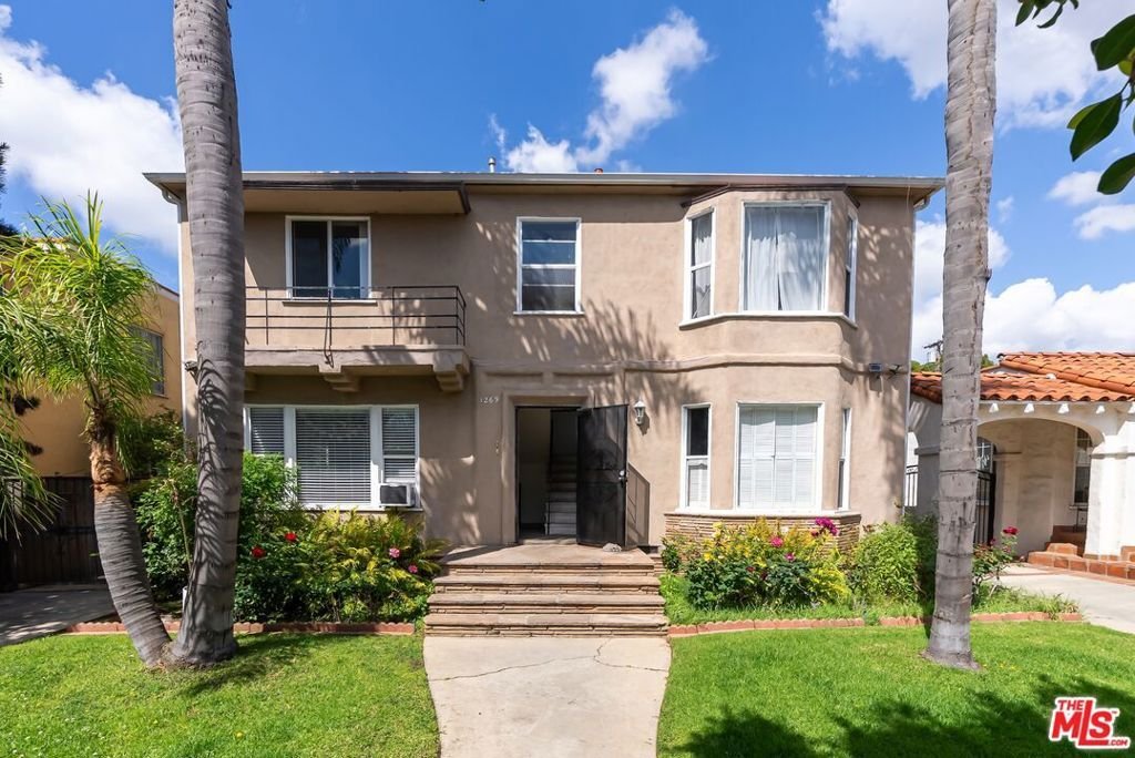 Los Angeles, California, United States 5 - 17838586