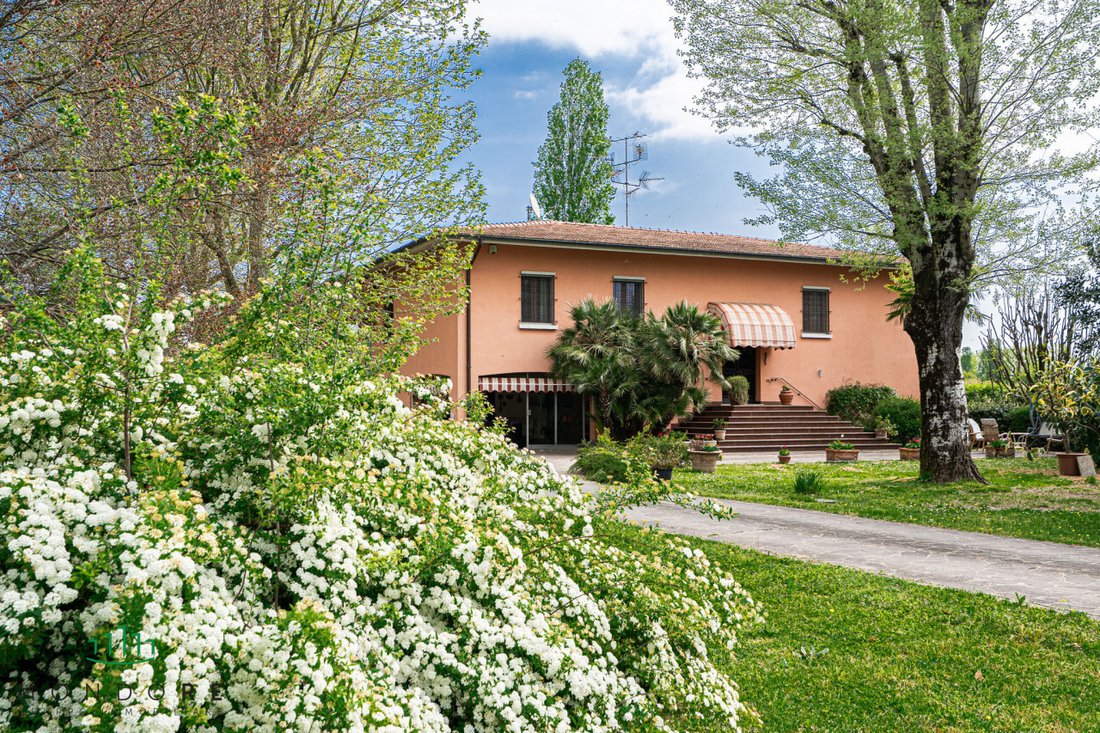 Villa in Castenaso, Emilia-Romagna, Italy 1 - 17840395