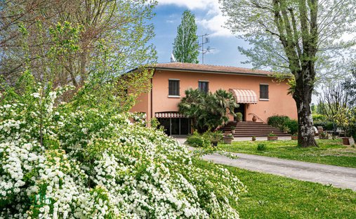 Villa in Castenaso, Emilia-Romagna, Italy 1