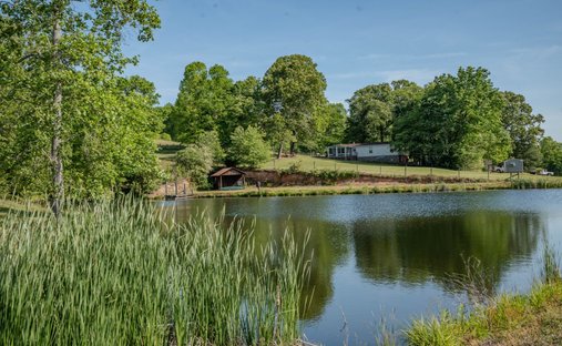 Land in Westpoint, Tennessee, United States 1