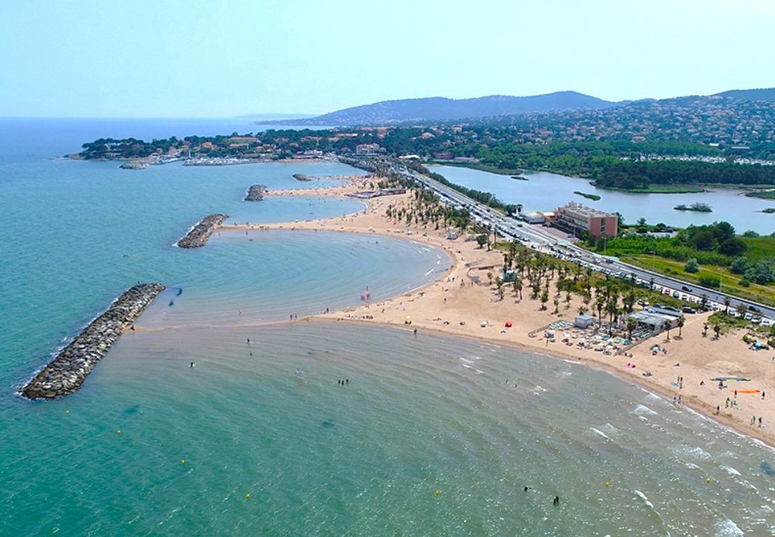 Villa in Frejus, Provence-Alpes-Côte d'Azur, France 1 - 17840047