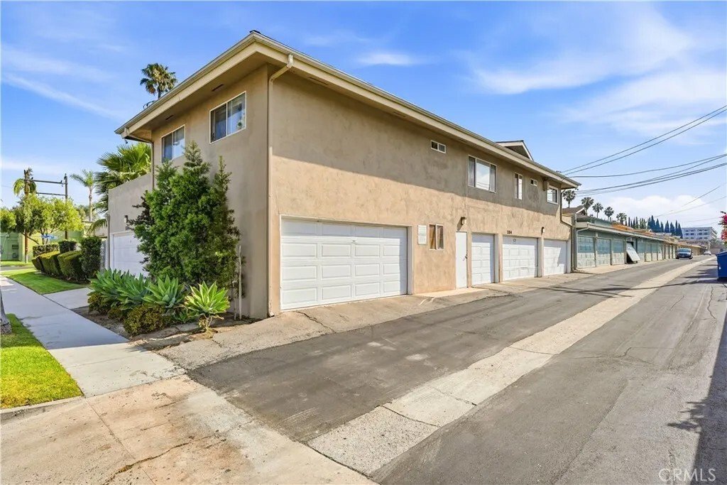 Orange, California, United States 4 - 17839184