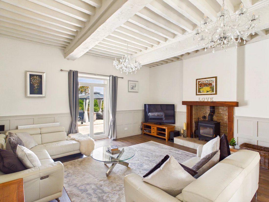 House in Montignac-de-Lauzun, Nouvelle-Aquitaine, France 4 - 17839808