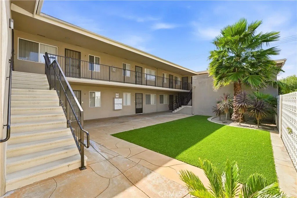 Orange, California, United States 5 - 17839184