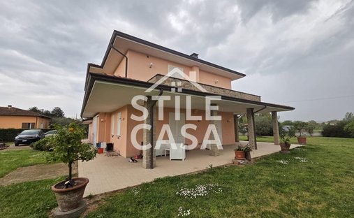 Villa in Center, Capannori, Tuscany 1