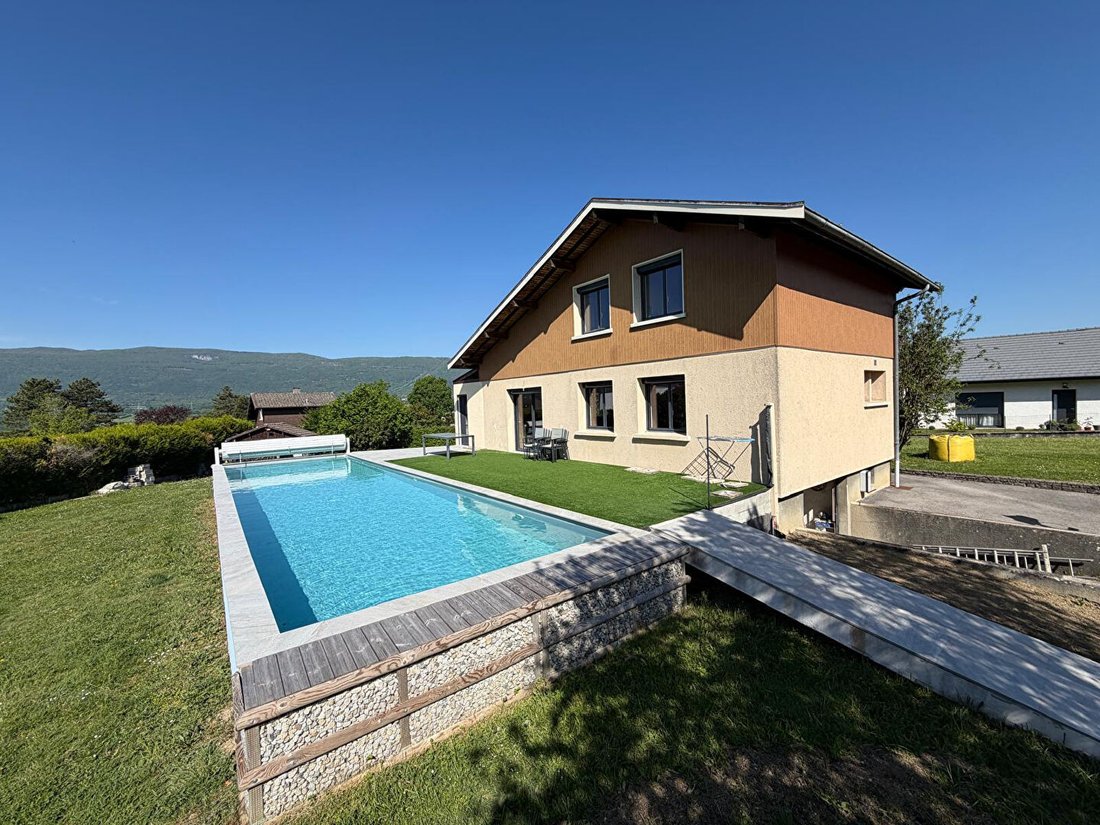 Villa in Saint-Germain-sur-Rhone, Auvergne-Rhône-Alpes, France 2 - 17840041