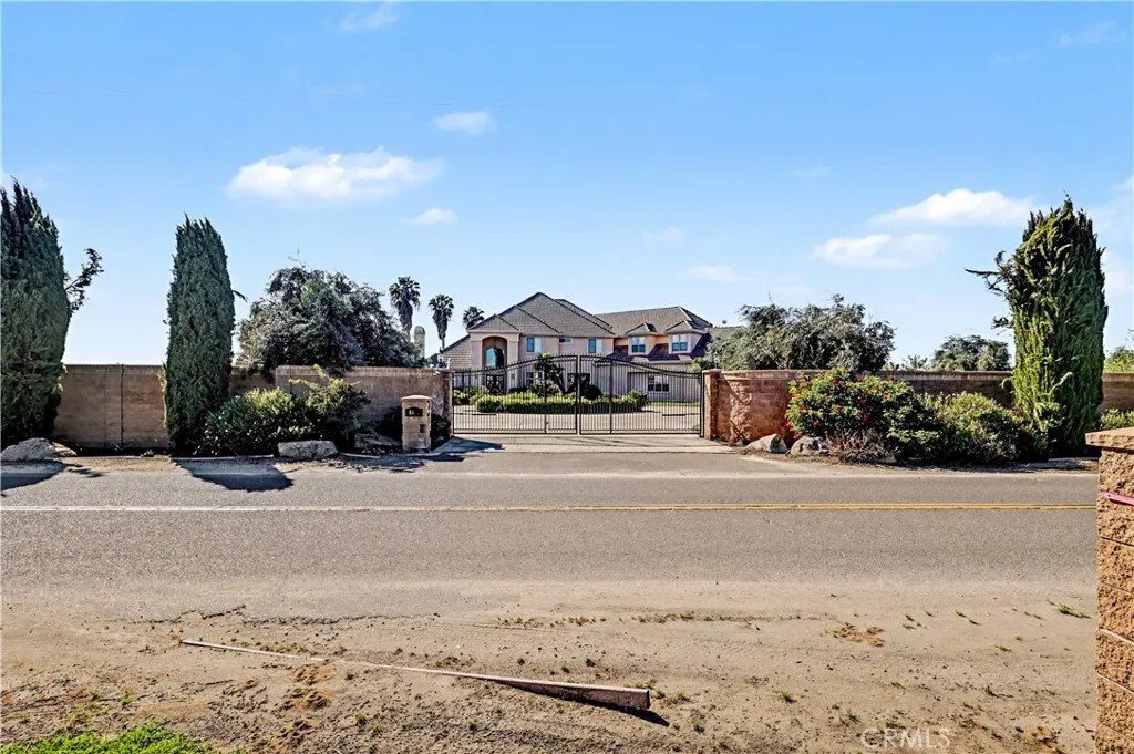 House in Livingston, California, United States 3 - 17487589