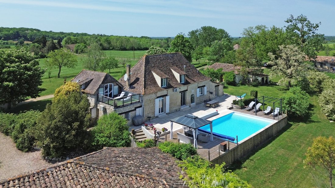 House in Montignac-de-Lauzun, Nouvelle-Aquitaine, France 1 - 17839808