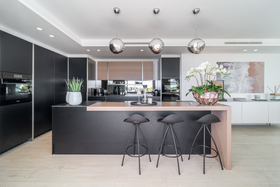 Penthouse in Marbella, Andalusia, Spain 5 - 17838983