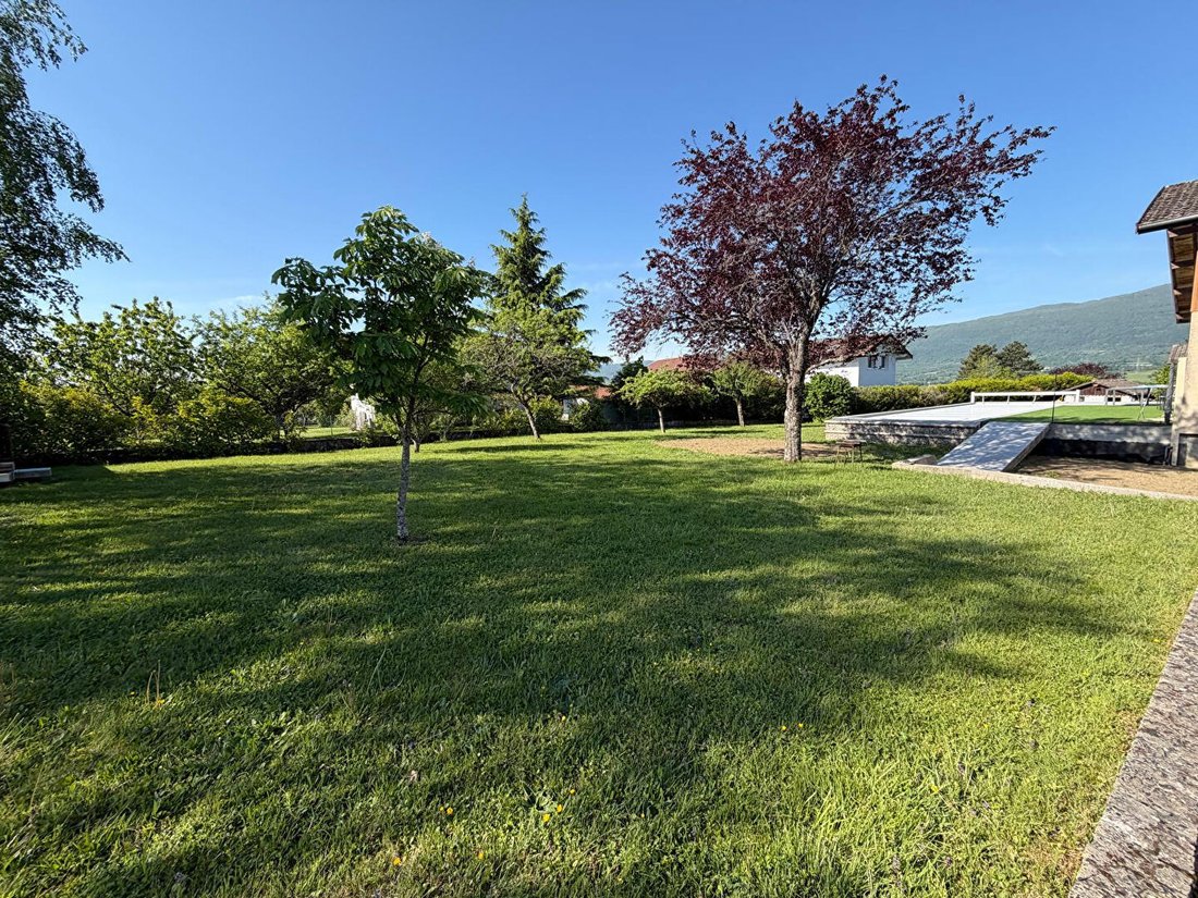 Villa in Saint-Germain-sur-Rhone, Auvergne-Rhône-Alpes, France 4 - 17840041
