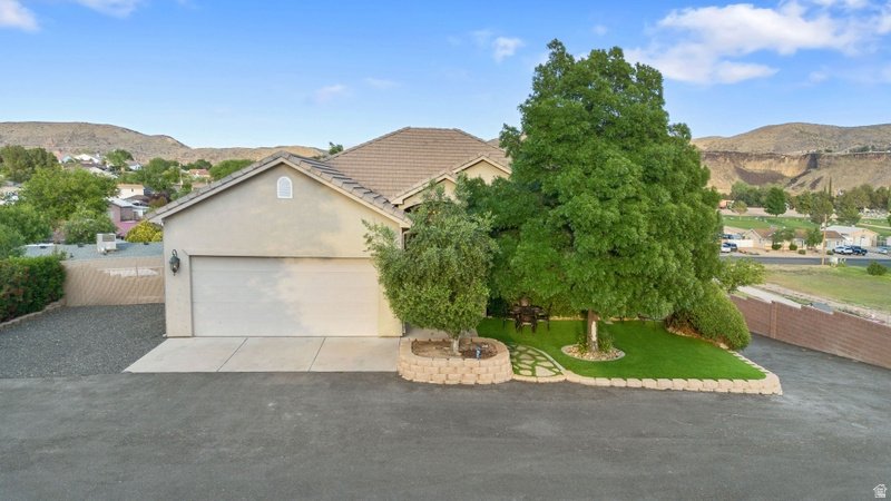 House in Hurricane, Utah, United States 2 - 17838817