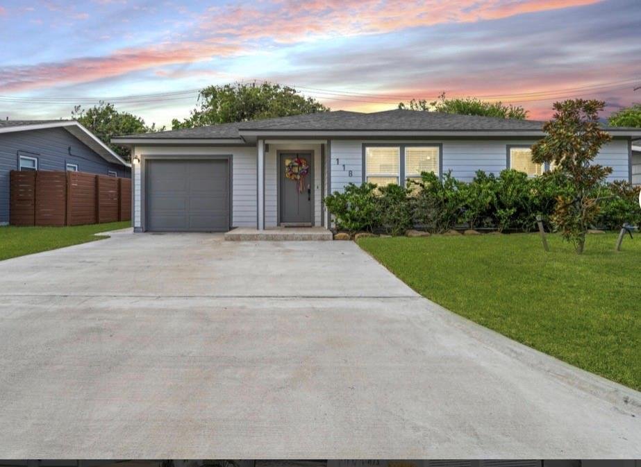 House in Galveston, Texas, United States 2 - 17839402