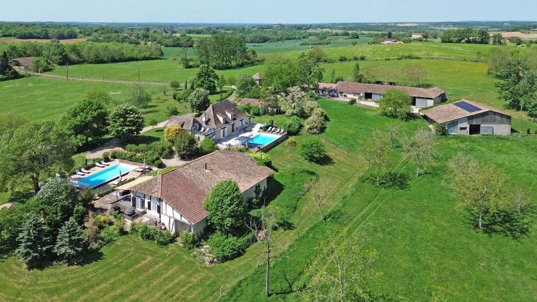 House in Montignac-de-Lauzun, Nouvelle-Aquitaine, France 2 - 17839808