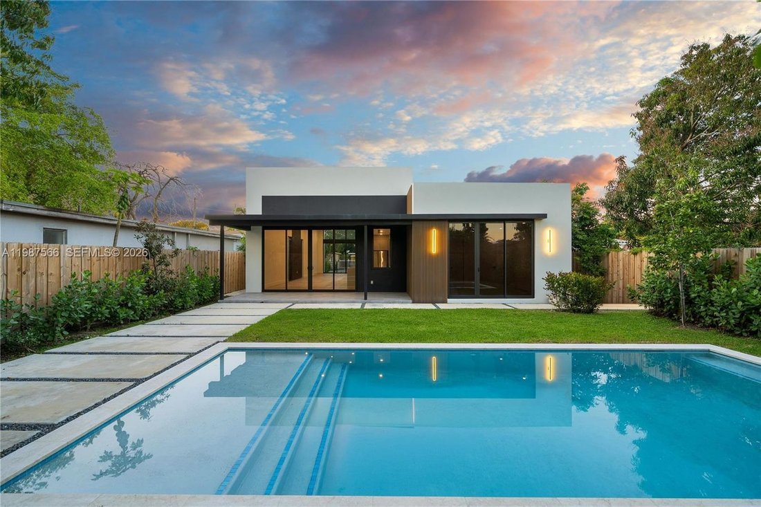 House in Miami, Florida, United States 3 - 17838738