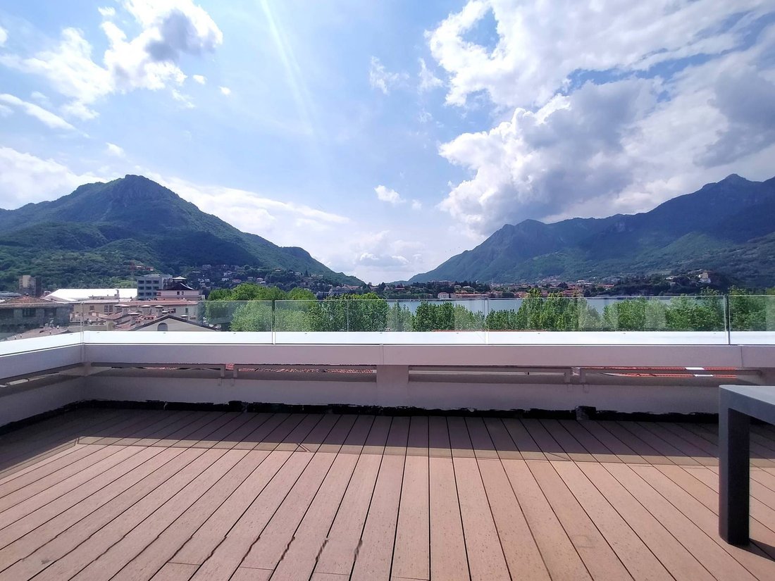 Apartment in Lungo Lago-Centro, Lecco, Lombardy 1 - 17840737