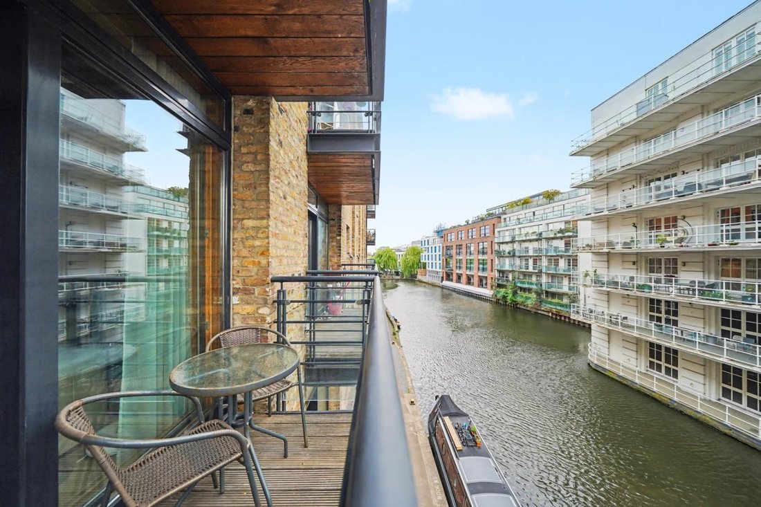 Apartment in Primrose Hill, Camden, England 1 - 17838255