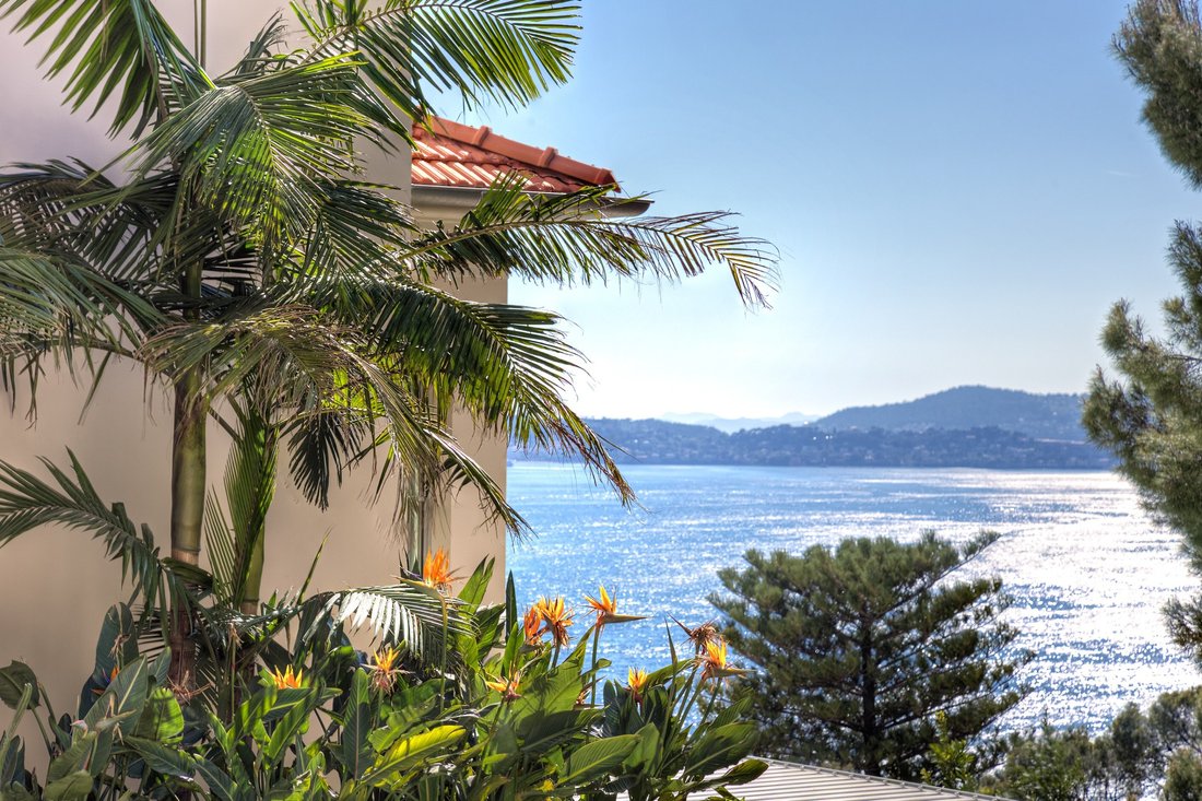 House in Cap-d'Ail, Provence-Alpes-Côte d'Azur, France 2 - 17839652