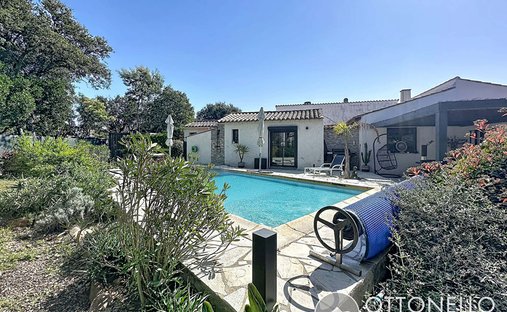 Villa in La Bouverie, Roquebrune-sur-Argens, France 1