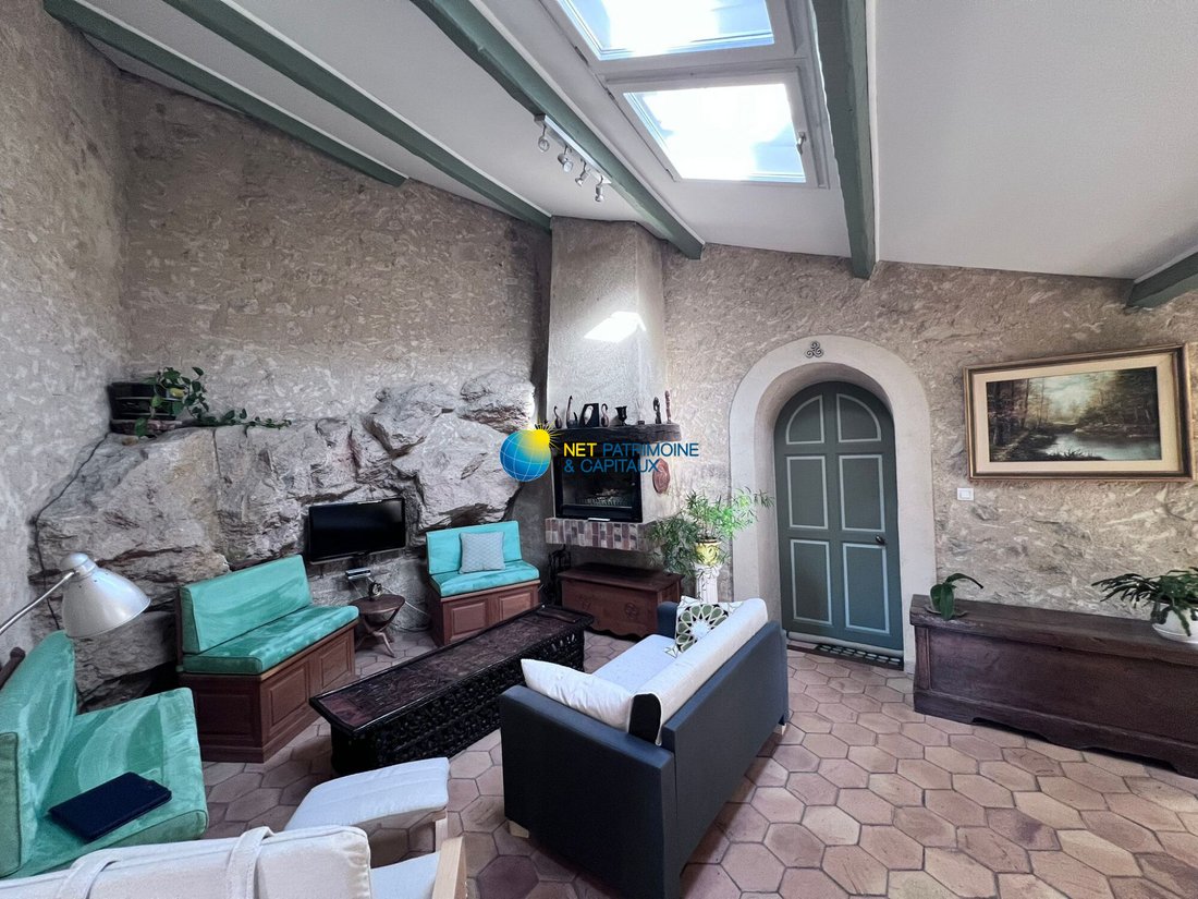 House in Jouques, Provence-Alpes-Côte d'Azur, France 3 - 17840935