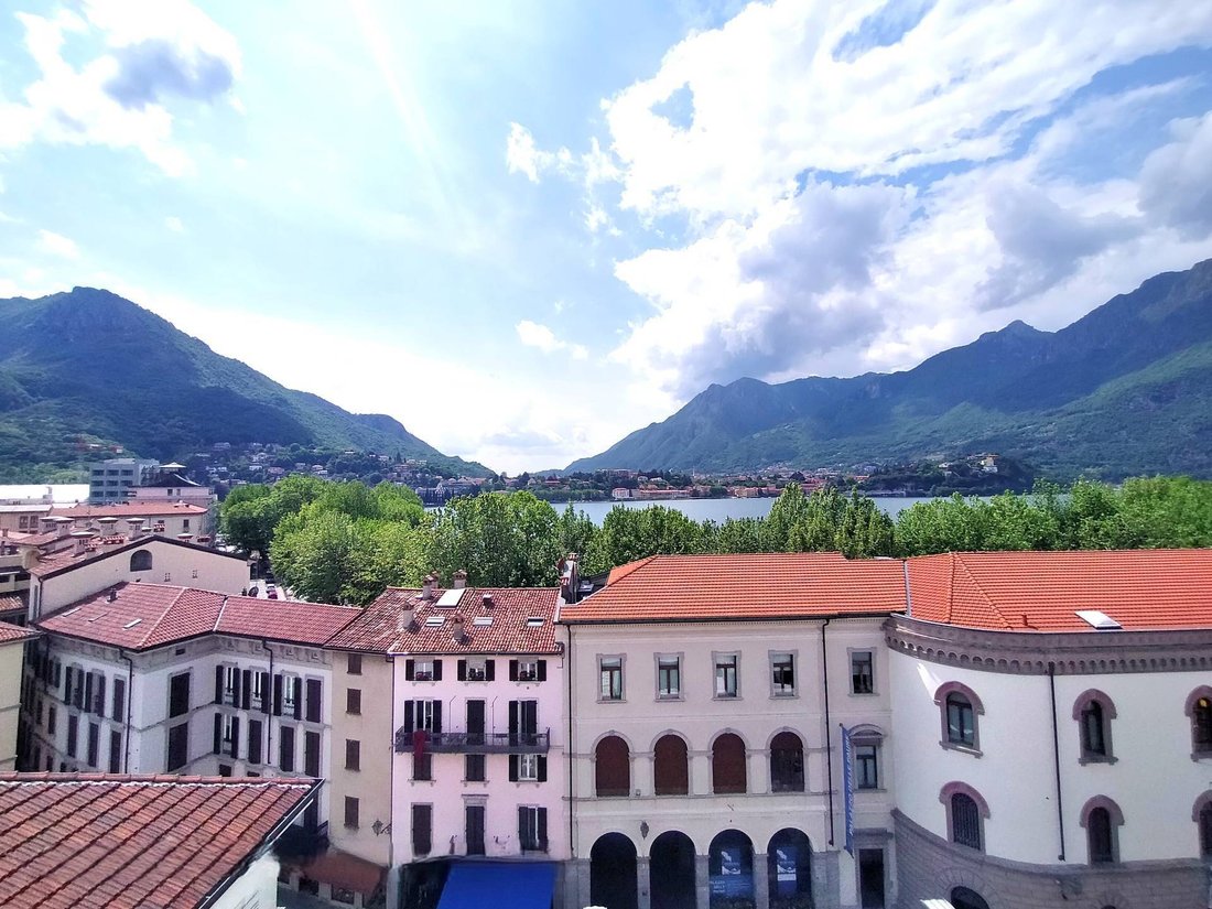 Apartment in Lungo Lago-Centro, Lecco, Lombardy 2 - 17840737