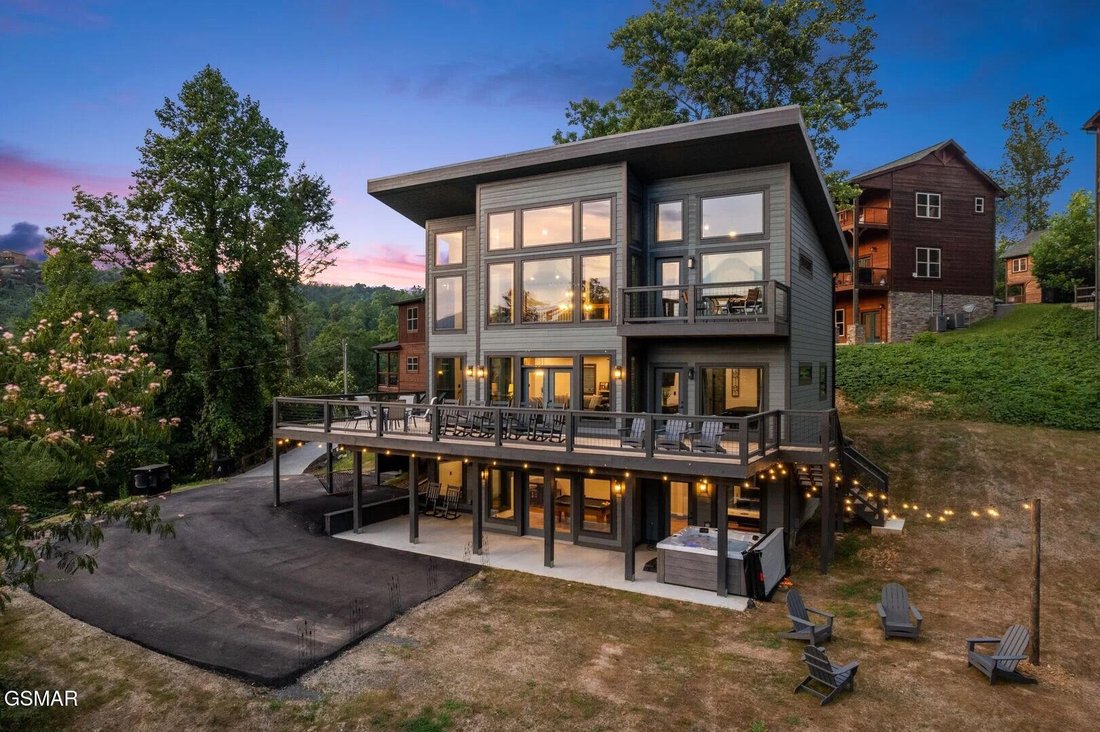 House in Gatlinburg, Tennessee, United States 1 - 17839711