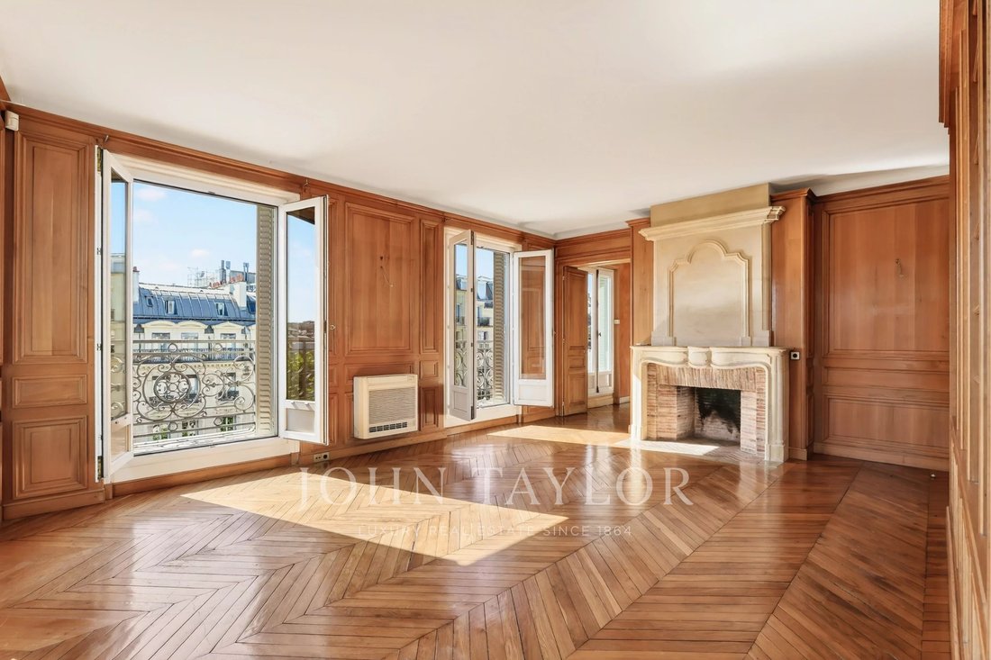 Apartment in Triangle d'Or, Paris 8e Arrondissement, Paris 4 - 17839966