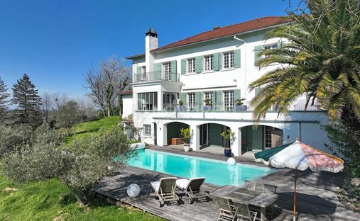 House in Sud, Jurançon, France 1