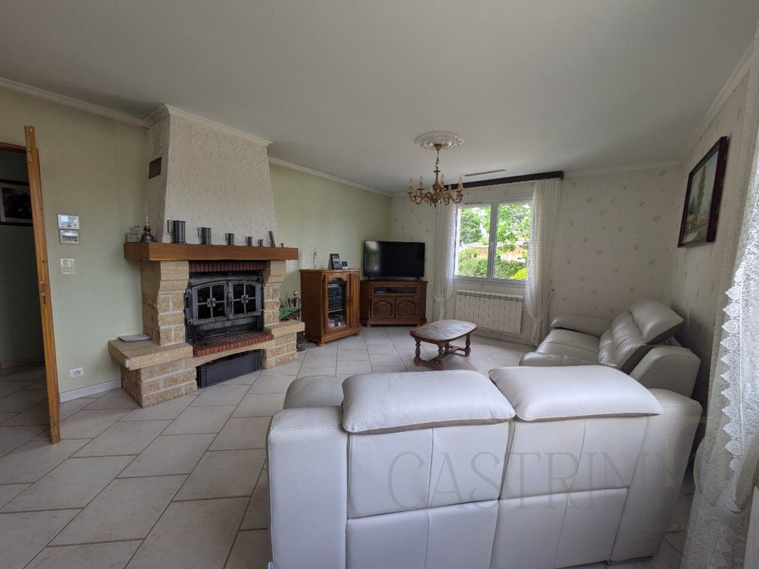 Villa in Arrondissement of Montpellier, Occitania, France 4 - 17839464