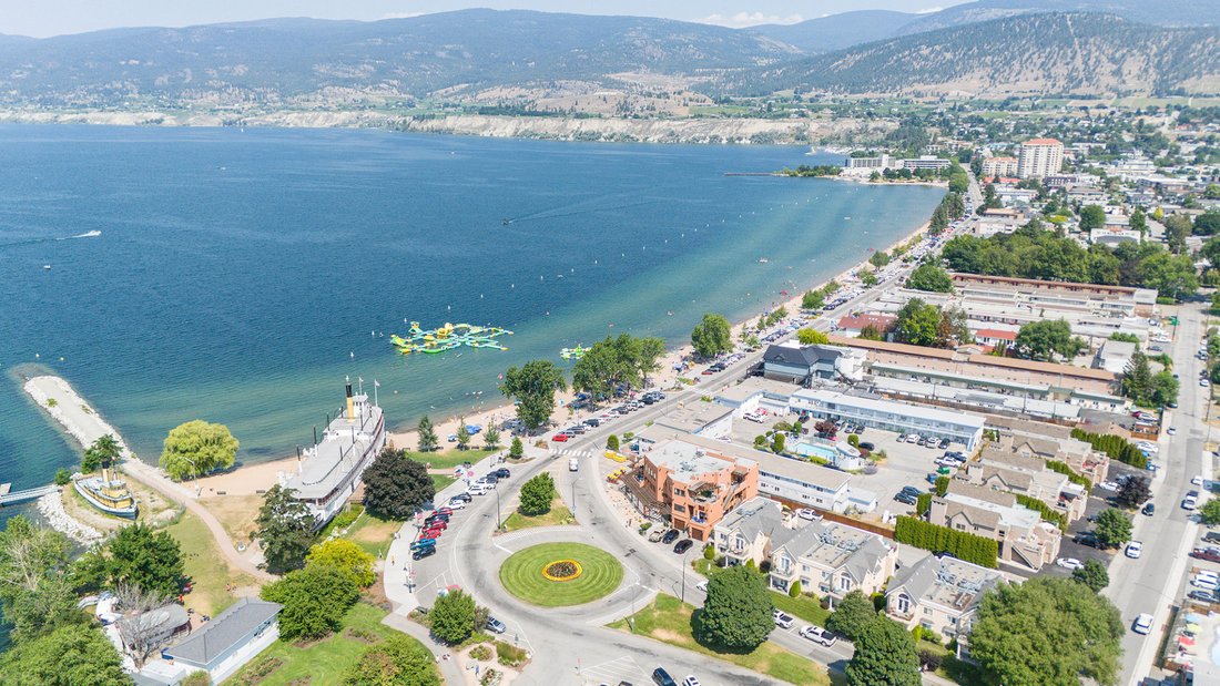 House in Penticton, British Columbia, Canada 2 - 17840818