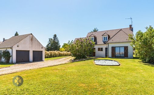 House in Thoiry, Ile-de-France, France 1