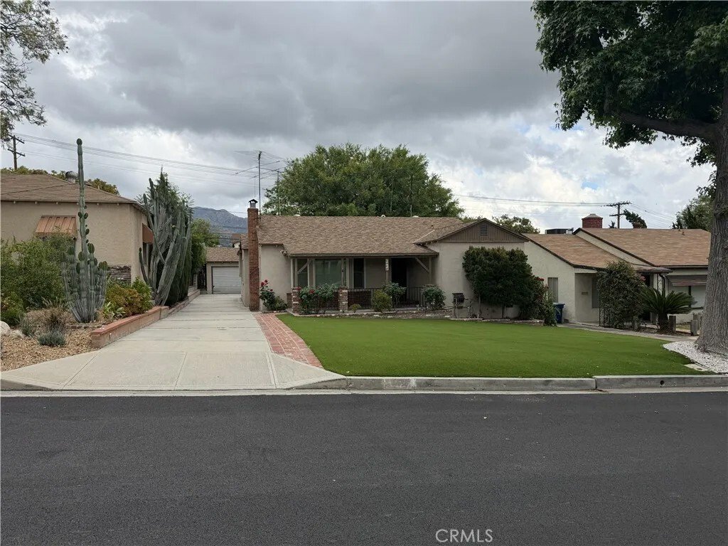 Burbank, California, United States 1 - 17839174