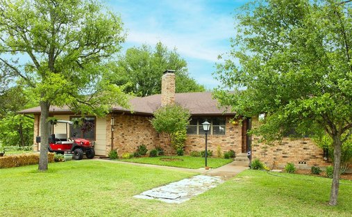 House in Clifton, Texas, United States 1