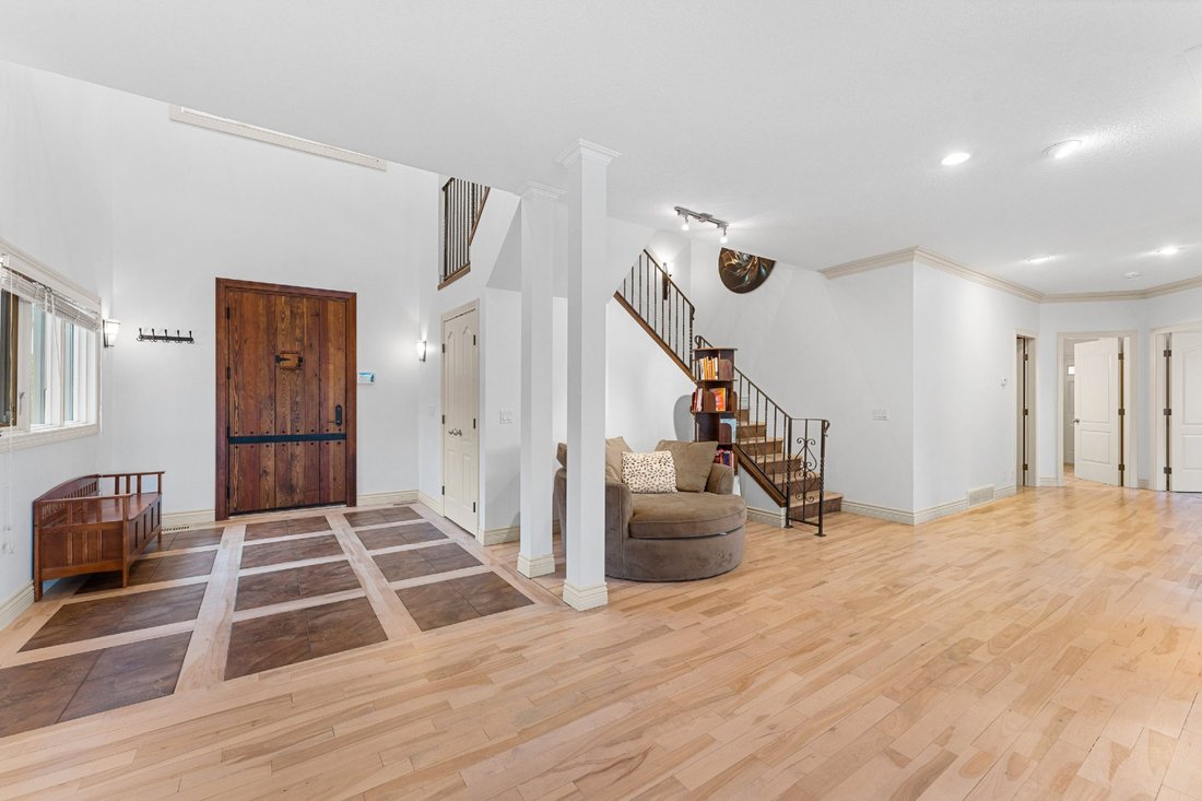 House in Kelowna, British Columbia, Canada 4 - 17840813