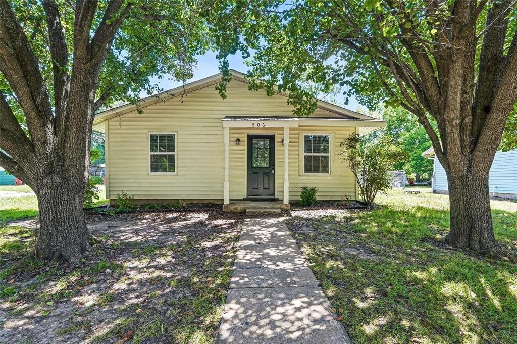 Bonham, Texas, United States 1 - 17838887