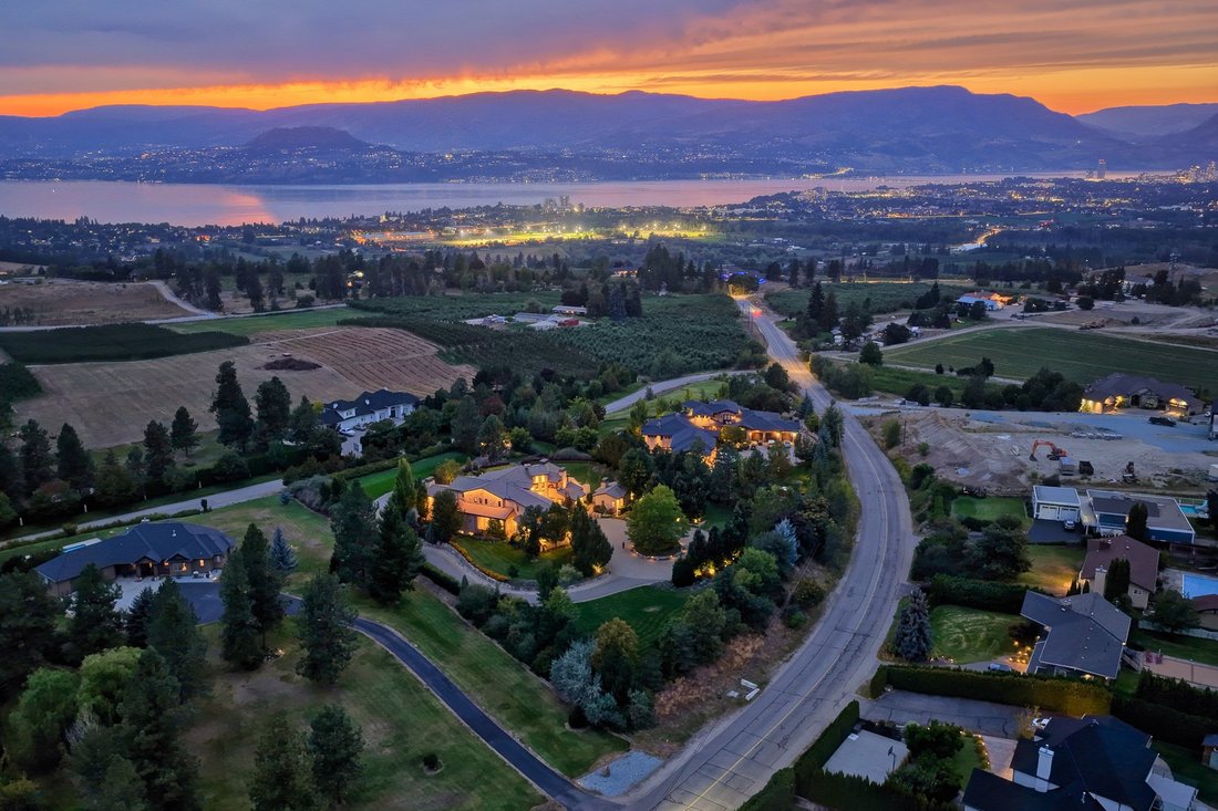 House in Kelowna, British Columbia, Canada 3 - 17840804