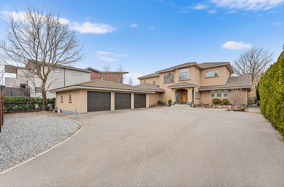 House in Kelowna, British Columbia, Canada 1 - 17840813