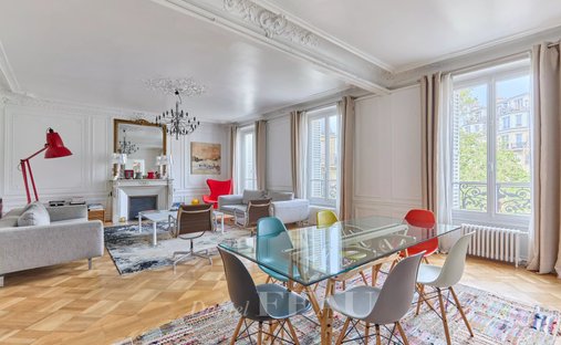 Apartment in Saint Philippe du Roule, Paris 8e Arrondissement, Paris 1