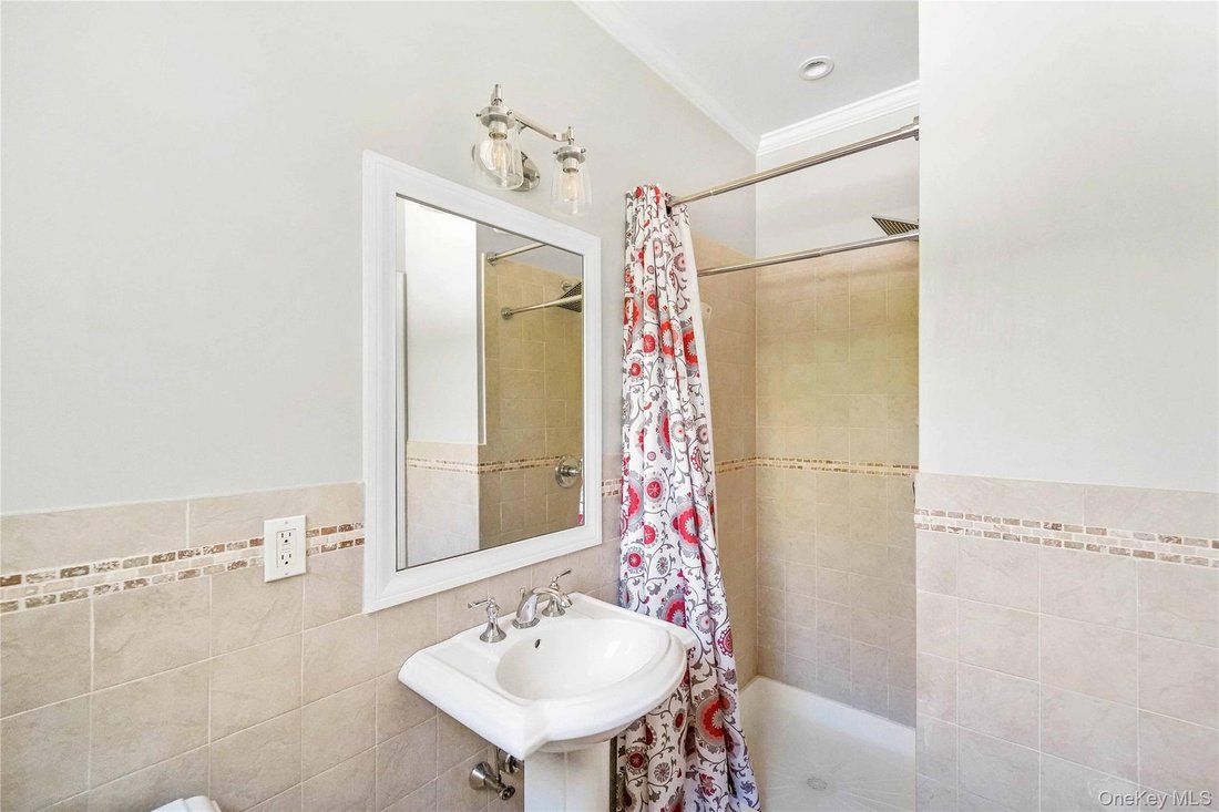 House in Quogue, New York, United States 5 - 17838237