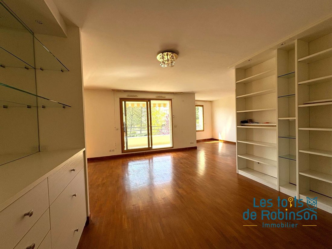 Apartment in Wallon, Le Plessis-Robinson, France 5 - 17840912