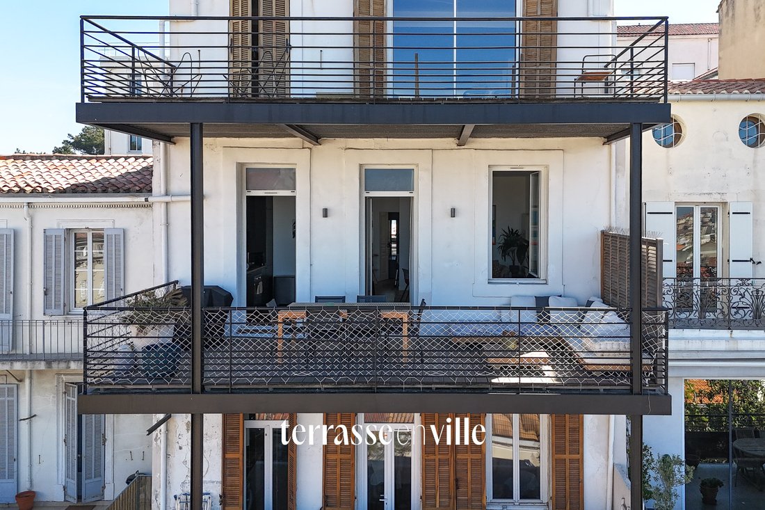 Apartment in Endoume, 7e Arrondissement, Marseille 2 - 17839671
