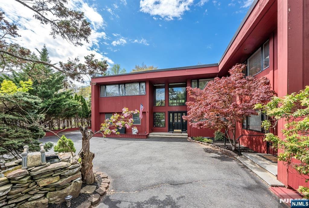 House in Harrington Park, New Jersey, United States 2 - 17840293
