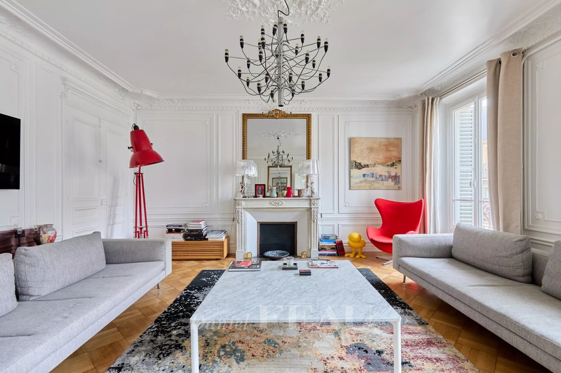 Apartment in Saint Philippe du Roule, Paris 8e Arrondissement, Paris 5 - 17838194