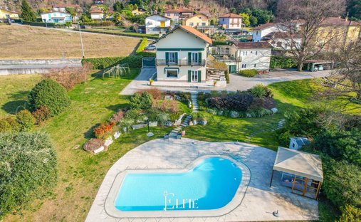 Villa à Porto Valtravaglia, Lombardie, Italie 1
