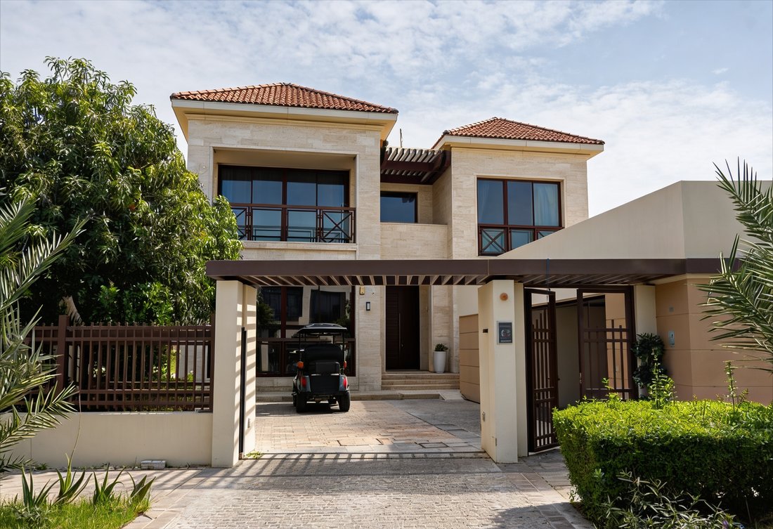 Villa in Saadiyat Island / Jazeerat Al Saadiyat, Abu Dhabi Emirate, United Arab Emirates 1 - 17841353
