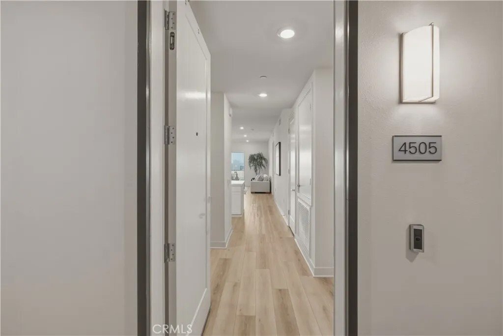 Condo in Irvine, California, United States 3 - 17841426